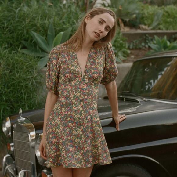 Doen Emilia Cotton V Neck Tie Short Puff Sleeve Mini Dress Green Valley Floral - Picture 6 of 16